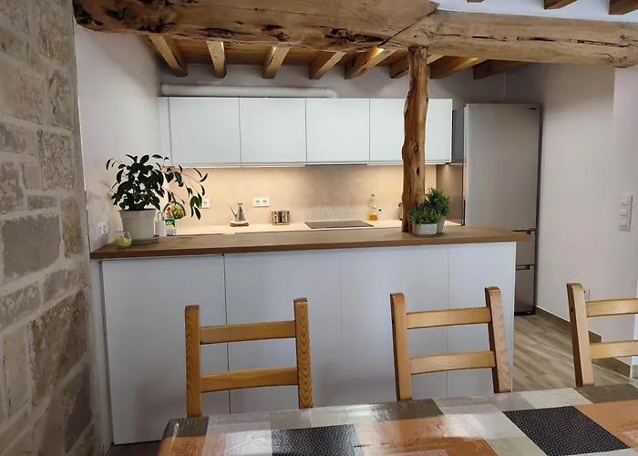 El Portal De Castroserna